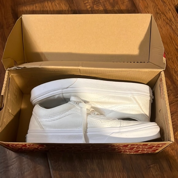 Vans Shoes - White low top womens vans